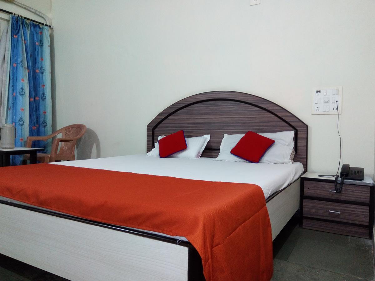 Hotel Guruji Alibág Kültér fotó